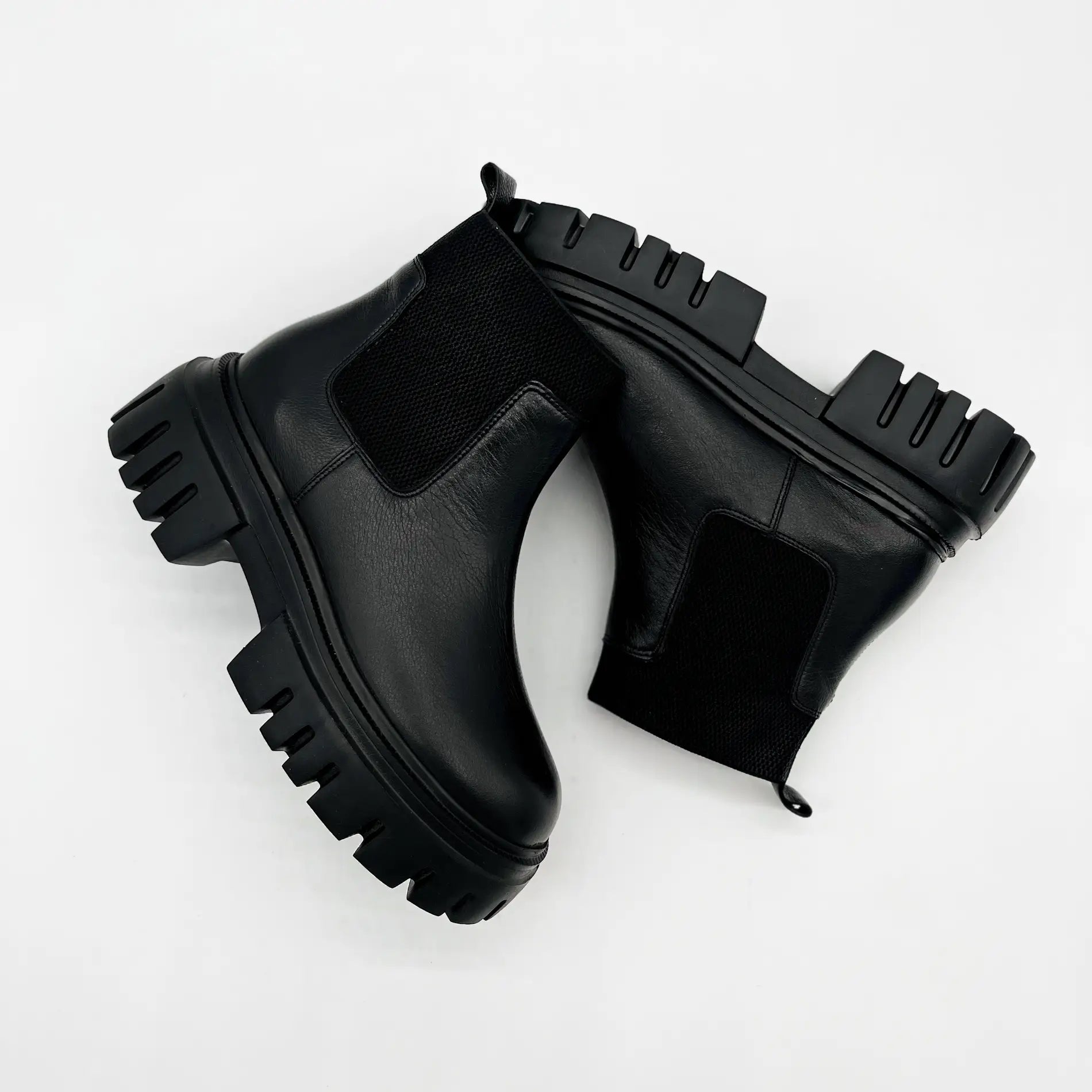 Agora Chelsea Boot - Black Leather